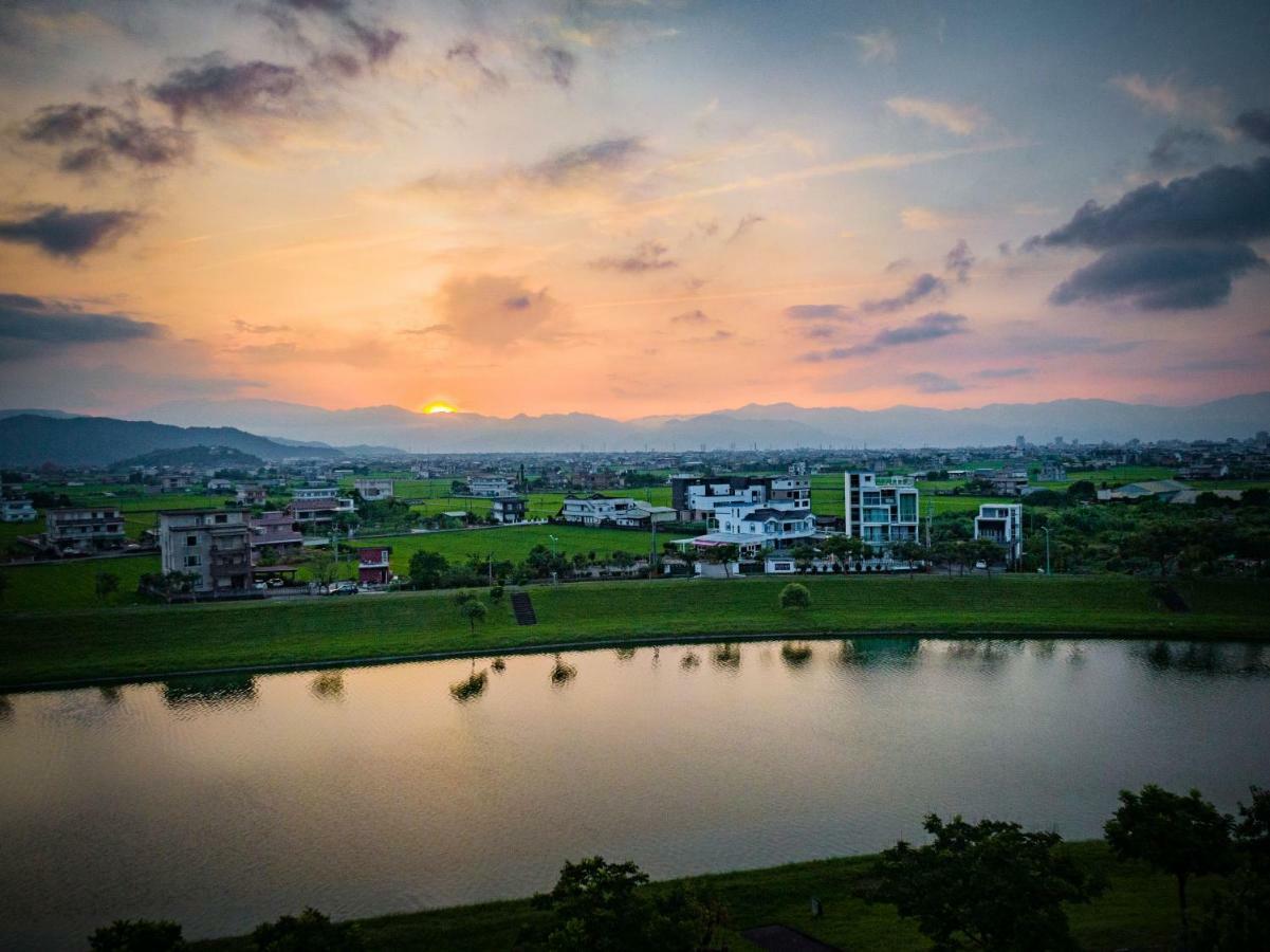 冬山閒雲居民宿 Dongshan  Bagian luar foto