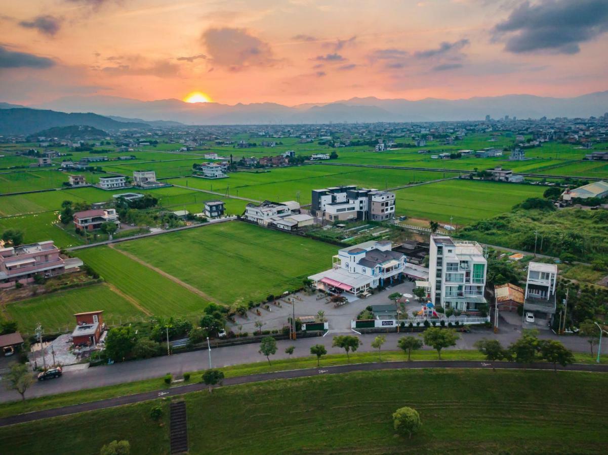 冬山閒雲居民宿 Dongshan  Bagian luar foto